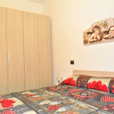 Casa Chiaramonte דירה *